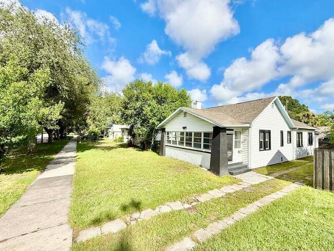Building Photo - 4119 1st Ave N