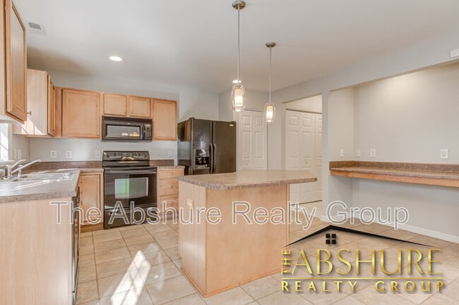 Building Photo - 5223 Malik Dr