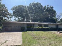 Building Photo - 1130 Tower St