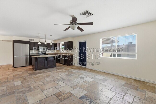 Building Photo - 1275 W Del Rio St