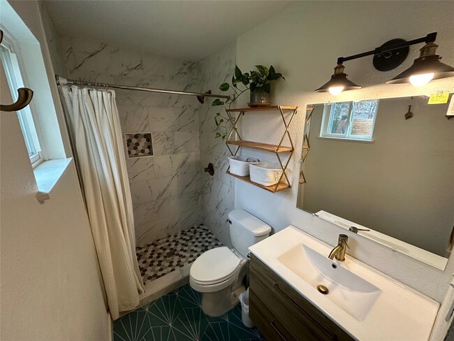 Building Photo - 5102 Greenheart Dr