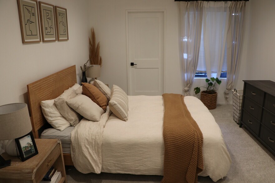 Building Photo - 35 Linden Ave