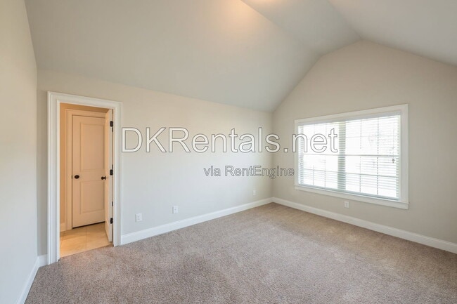 Building Photo - 2766 Hilson Commons