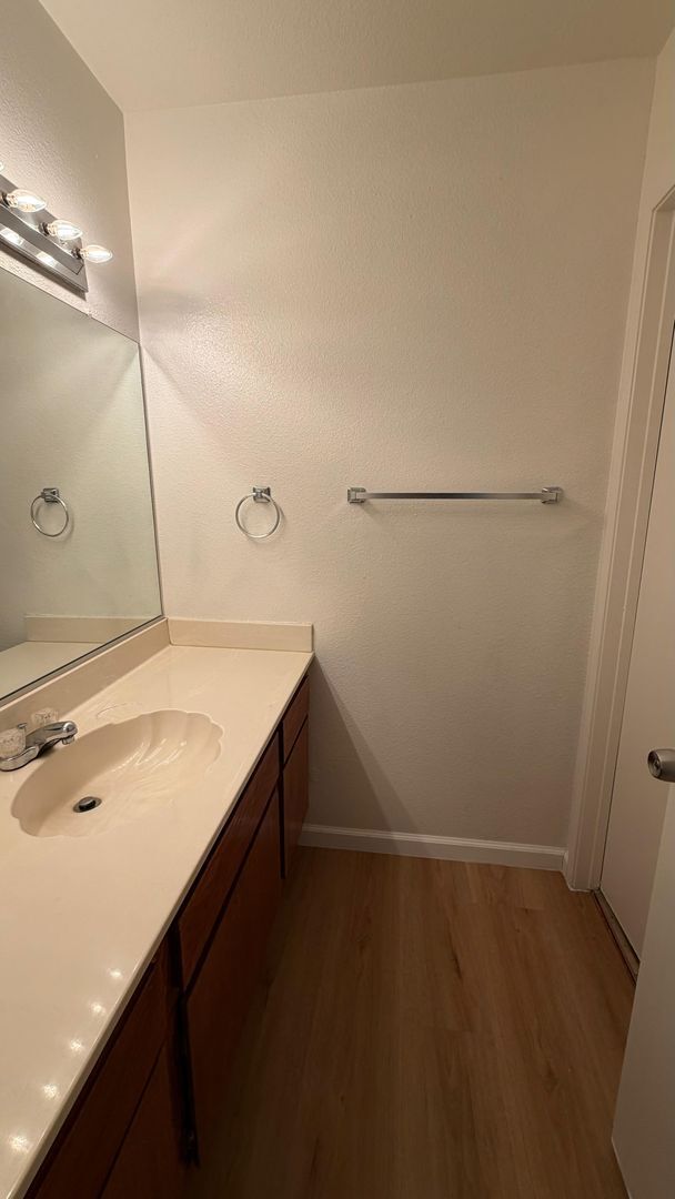 Building Photo - Welcome to your Next Home in Brawley