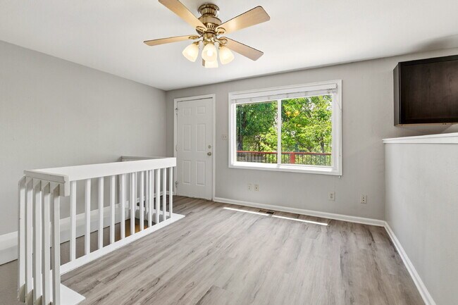 Building Photo - $2,120.95 with $300 off the first month's rent, 2 Beds - 2 Bath, Duplex in Lakewood with Cozy Car...