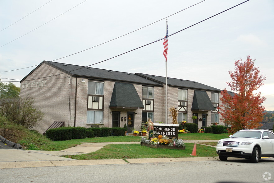 Building Photo - Stonehenge Apartments