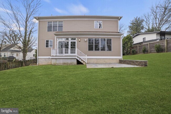 Building Photo - 5709 Wilson Ln
