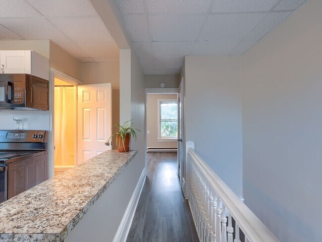 Building Photo - 206 Hamilton St