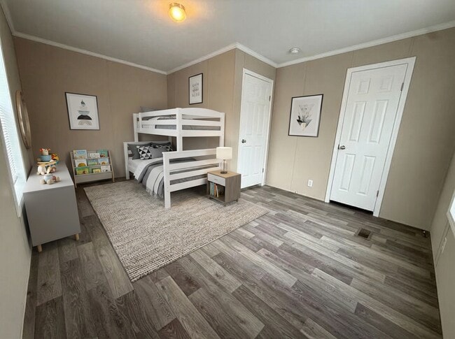 Building Photo - 12501 Apple Ln