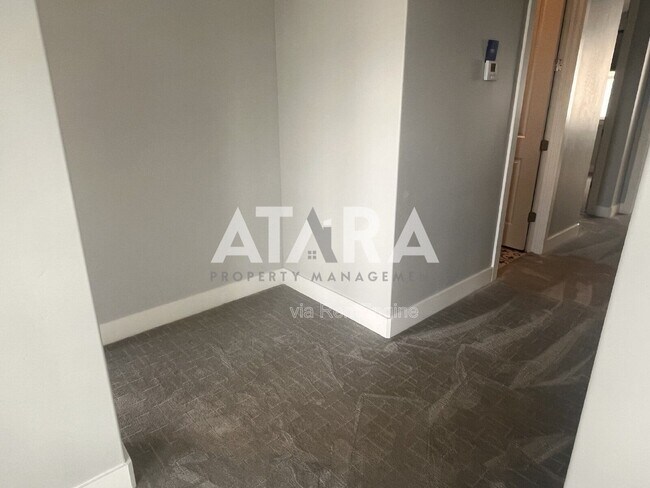 Building Photo - 9167 S Galette Ln