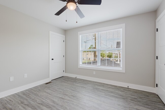 Building Photo - 303 E St