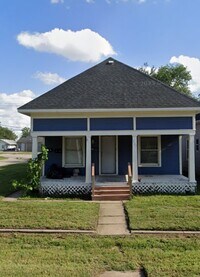 Building Photo - 227 W 8th Ave