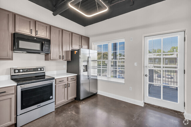 Building Photo - The Lofts in Town Square