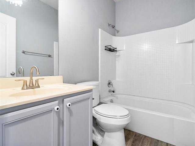 Building Photo - 5000 Wild Oats Dr