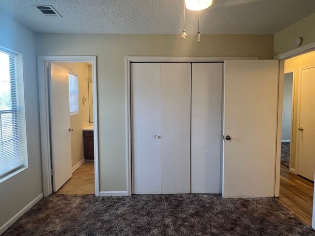 Building Photo - Cute Home in Cochran