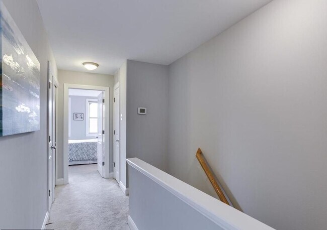 Upstairs Hallway, Facing North - 1400 East Capitol St NE