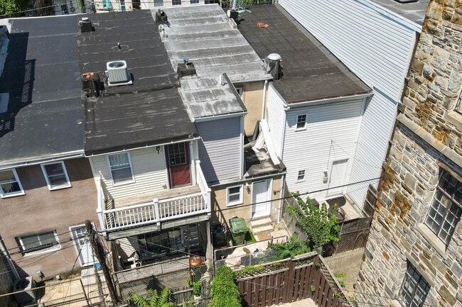 Building Photo - 1411 Olive St