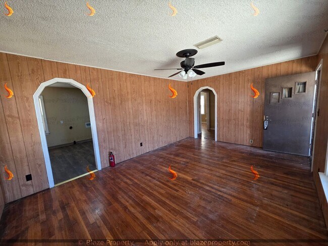 Building Photo - Cute, Clean & Cool! Your 2-Bed Retreat with New HVAC & Huge Backyard