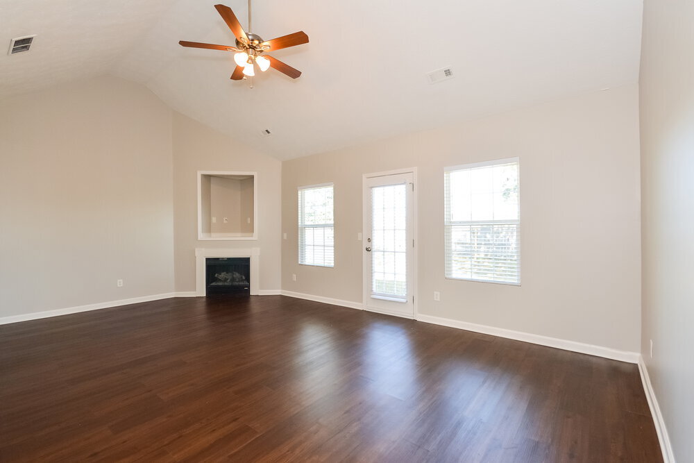 Building Photo - 469 Cathedral Dr