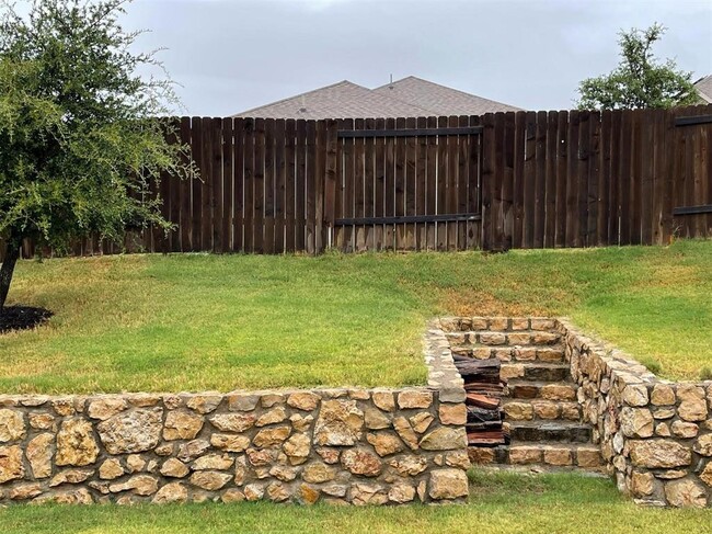 Building Photo - 2300 Sable Wood Dr