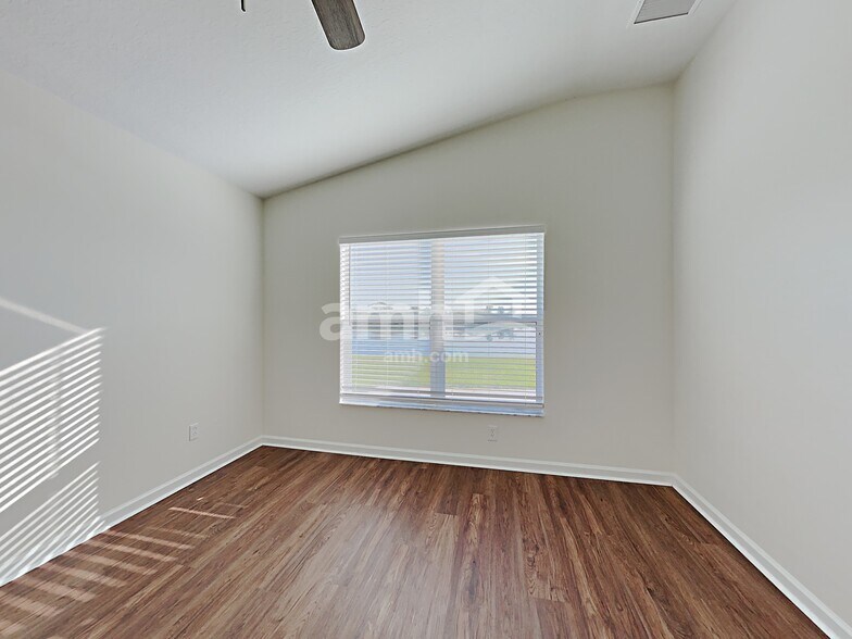 Building Photo - 11642 Tropical Isle Ln