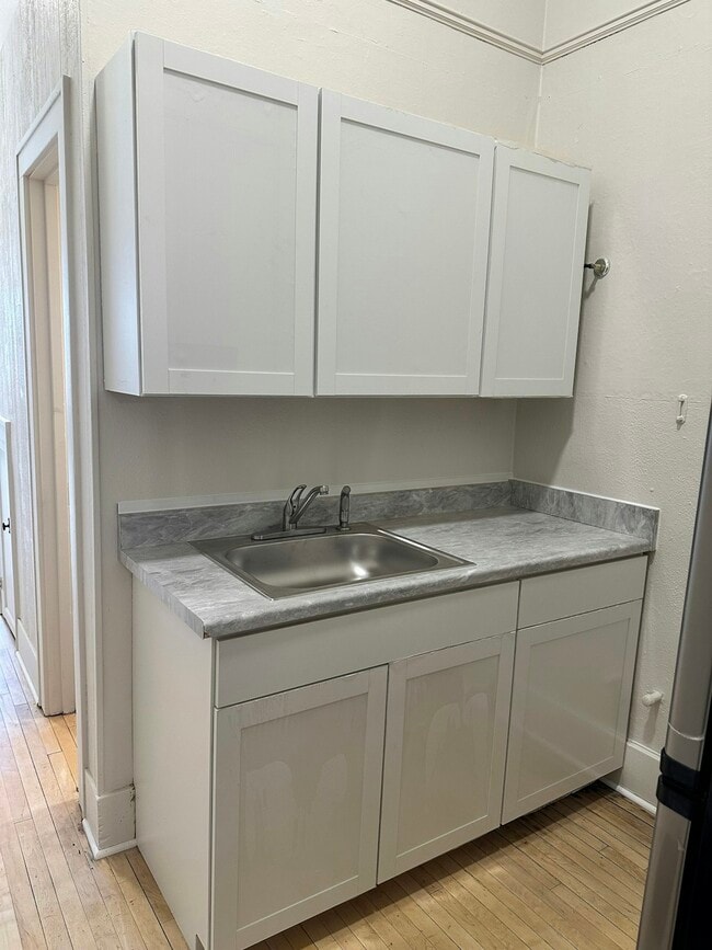 Building Photo - 617 St Joseph St