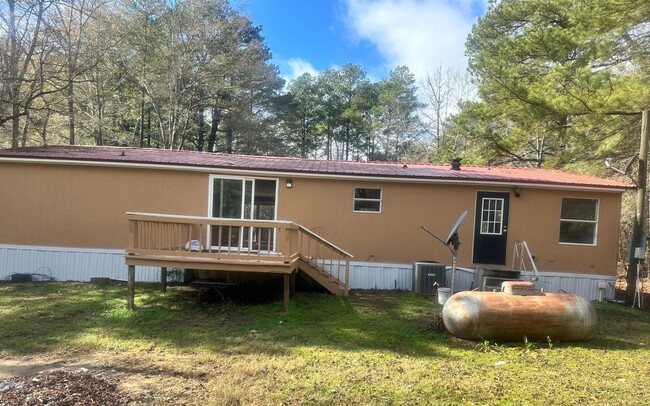 Building Photo - 3 Bedrooms 2 Bathroom in Stonewall