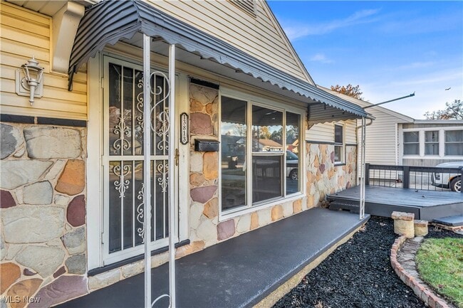 Building Photo - 13813 Leroy Ave