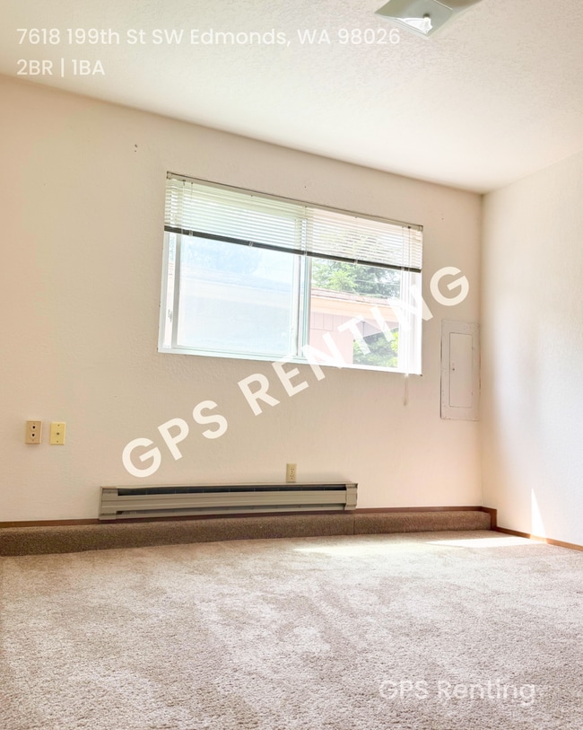 Building Photo - Spacious 2 bedroom with Garage Parking!