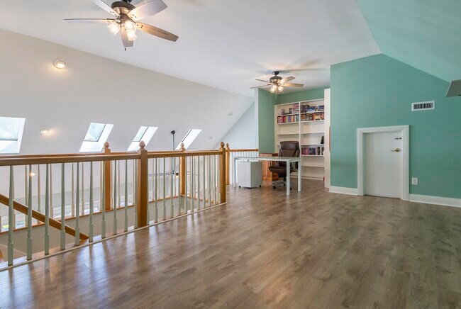 Building Photo - 133 Old Augusta Dr