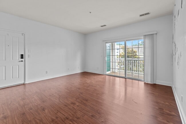 Building Photo - 8441 Callabee Way
