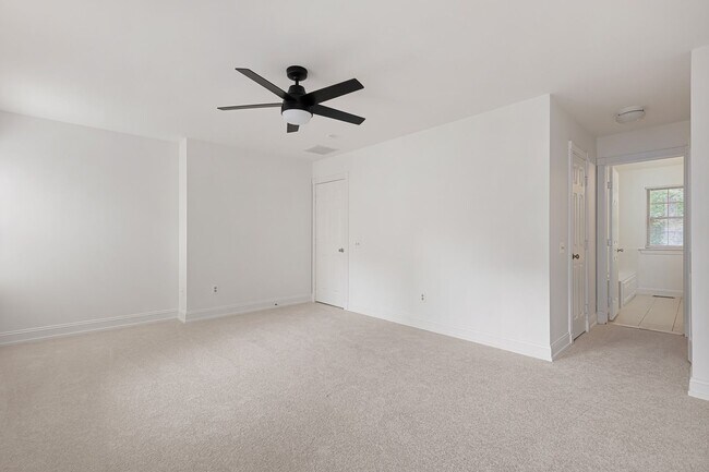 Building Photo - Stylishly Updated 4BR Home in Convenient Bear Location