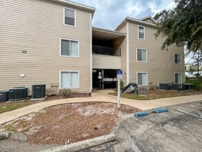 Building Photo - 3800 SW 20th Ave