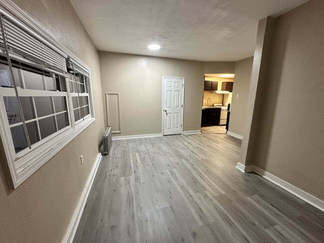 Primary Photo - 109 Park Pl