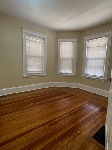 Building Photo - 24 Harlem St