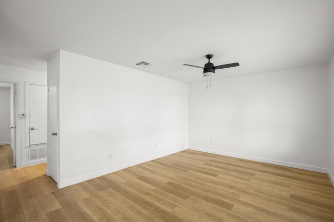 Building Photo - 1317 Mckie Cove