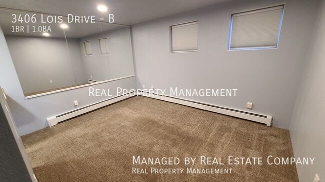 Building Photo - 3406 Lois Dr