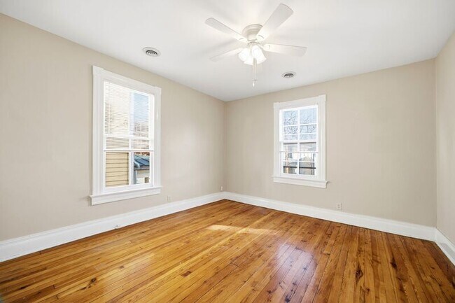 Building Photo - 6 N Washington St