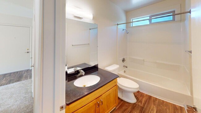 Building Photo - 997 Madrone Rd