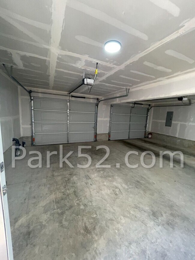 Building Photo - 3 Bedroom Tacoma Home