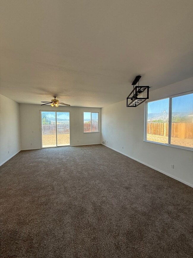 Building Photo - 20942 White Rock Dr