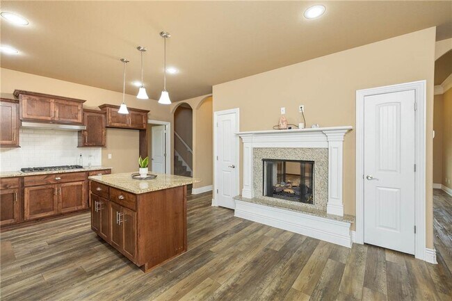Building Photo - 13427 Meadow Ridge