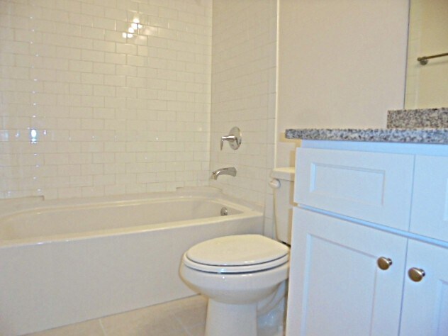 Building Photo - 1072 Adams Haven Bend