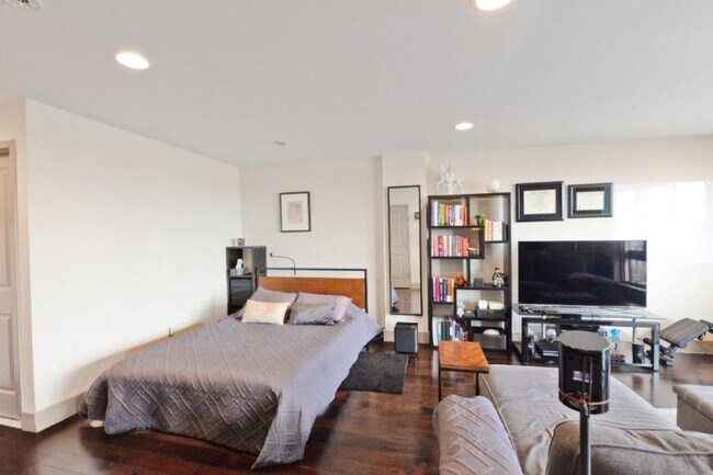 Building Photo - 0 bedroom in NEW YORK NY 10035