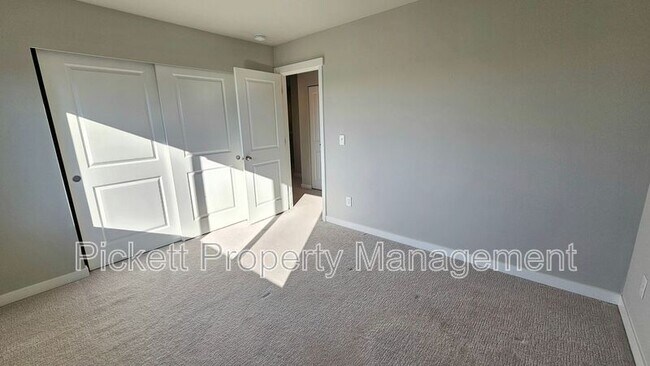 Building Photo - 1032 Magnuson Way