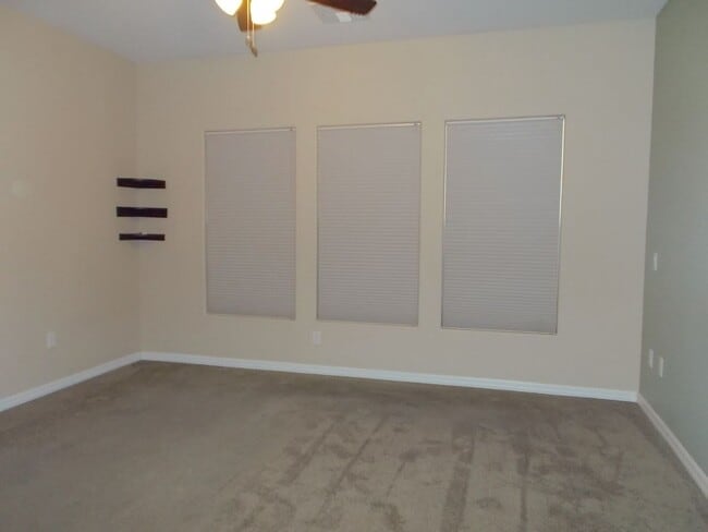 Building Photo - 790 Country Grove Ln
