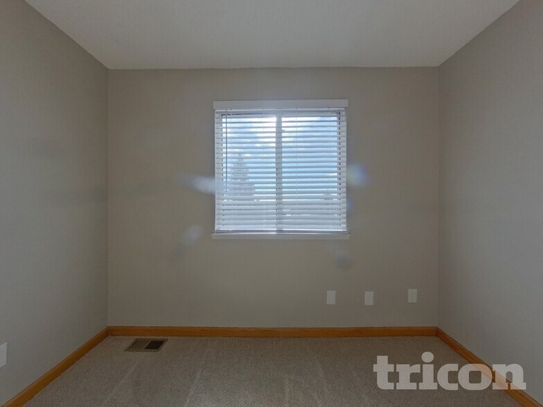 Building Photo - 14652 E Bellewood Pl