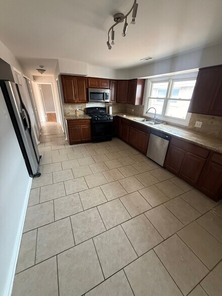 Building Photo - 1641 Patricia Pl