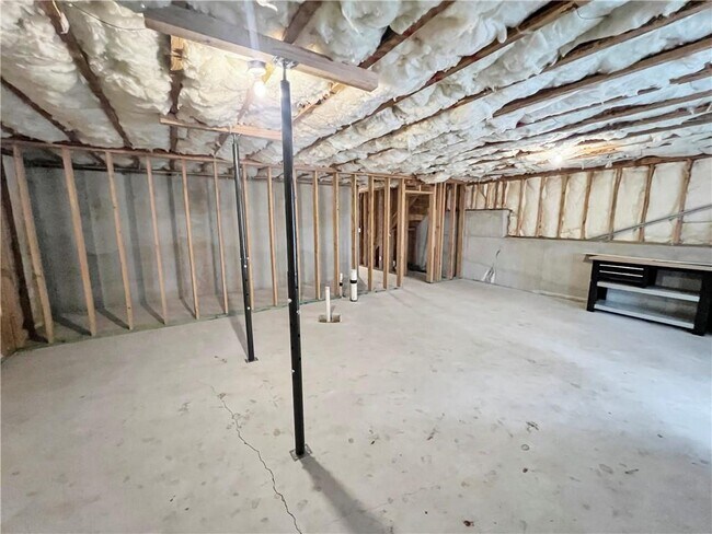 Building Photo - 225 Stone Park Dr