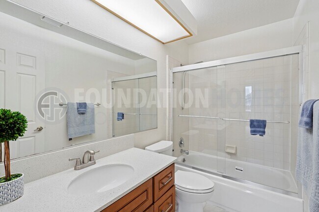 Building Photo - 27 Partridge Dr